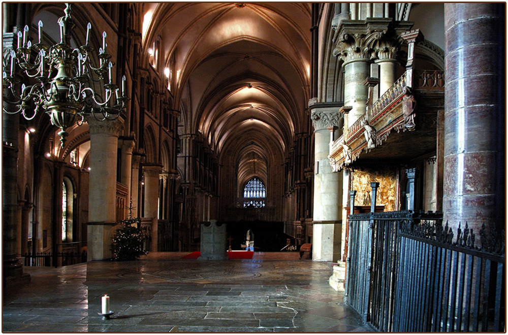 Reload, der Lichtstimmung in der Cathedrale zur Canterbury.