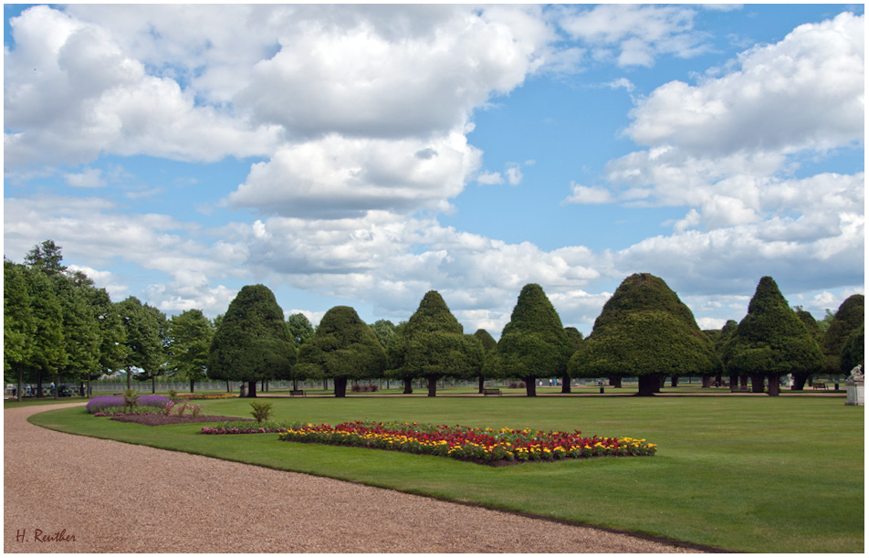 Reload. Hampton Court Palace - Gardens