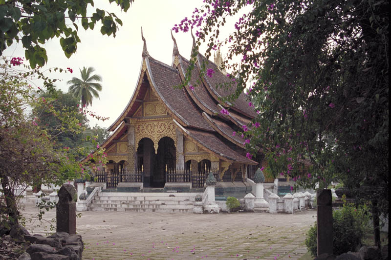 Reload: Wat Xieng Thong - Der Vorzeigetempel in Luang Prabang