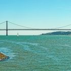Reloaded-Lissabon Brücke über dem Tejo