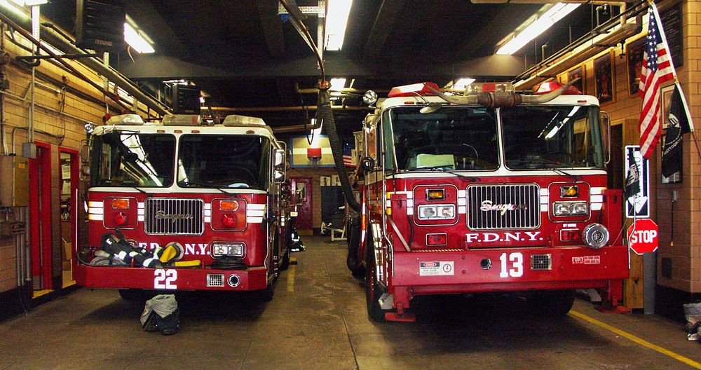 Remembering New York's Bravest / Engine Co. 22 / Ladder Co. 13 / 10th Battalion / 2004 / 2