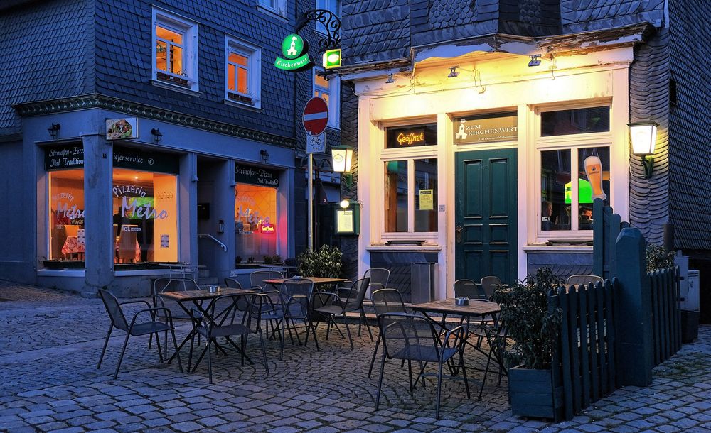 Remscheid Lennep Altstadt am 18.3.202319 Uhr Foto & Bild architektur