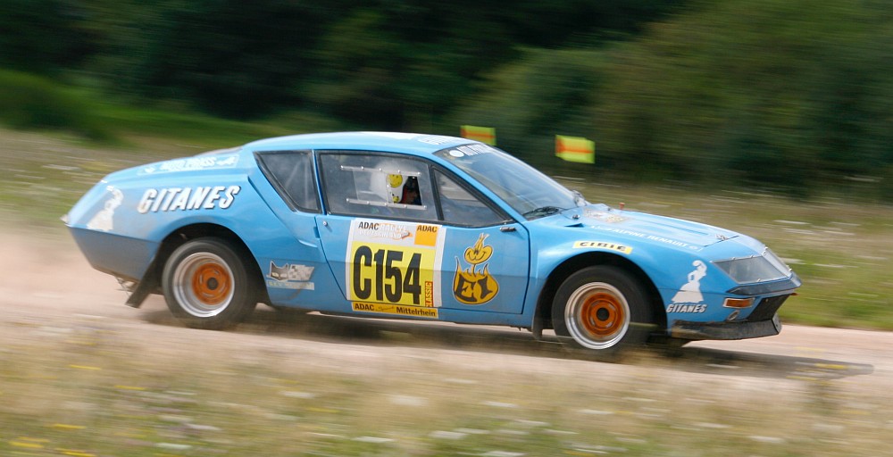 Renaul Alpine bei der Rallye Deutschland auf der Panzerplatte