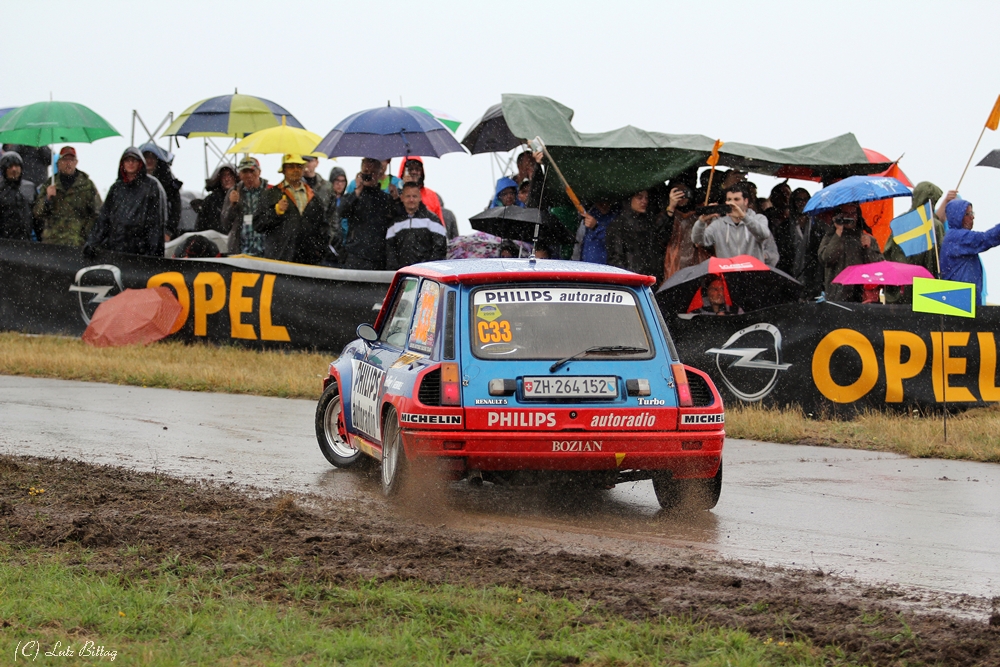 Renault 5 Turbo im Regen