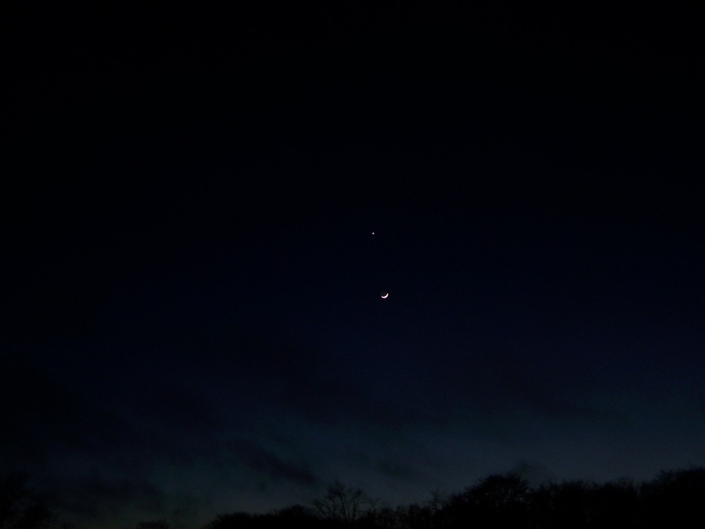 Rendezvous zwischen Venus und Mond