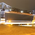 Rendsburger Eisenbahnhochbrücke bei Nacht