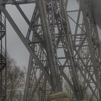 Rendsburger Hochbrücke im Nebel