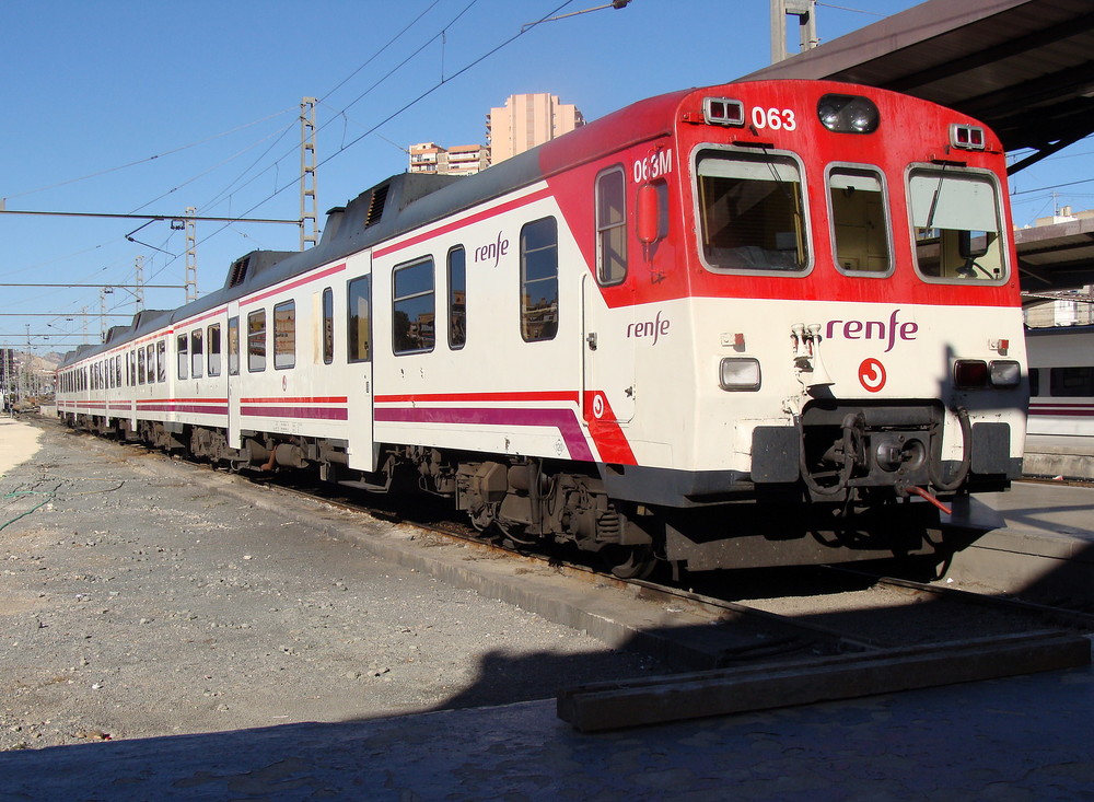 RENFE Bahnhof Alicante Terminal..02