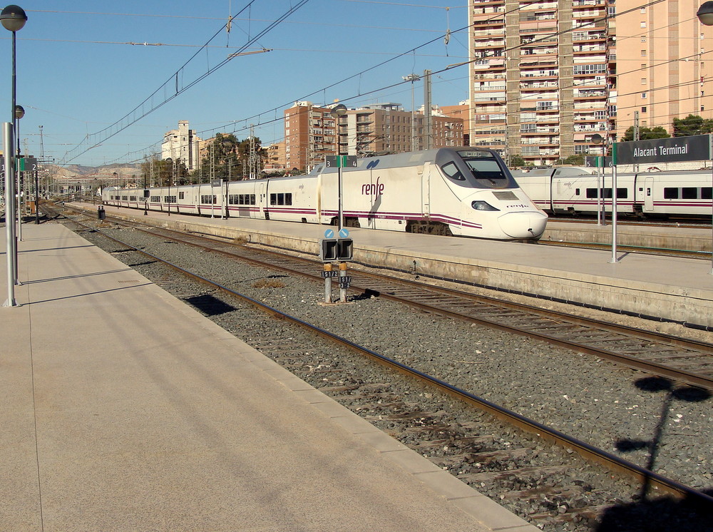 RENFE Bahnhof Alicante Terminal..03