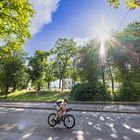 Rennfahrer im Gegenlicht