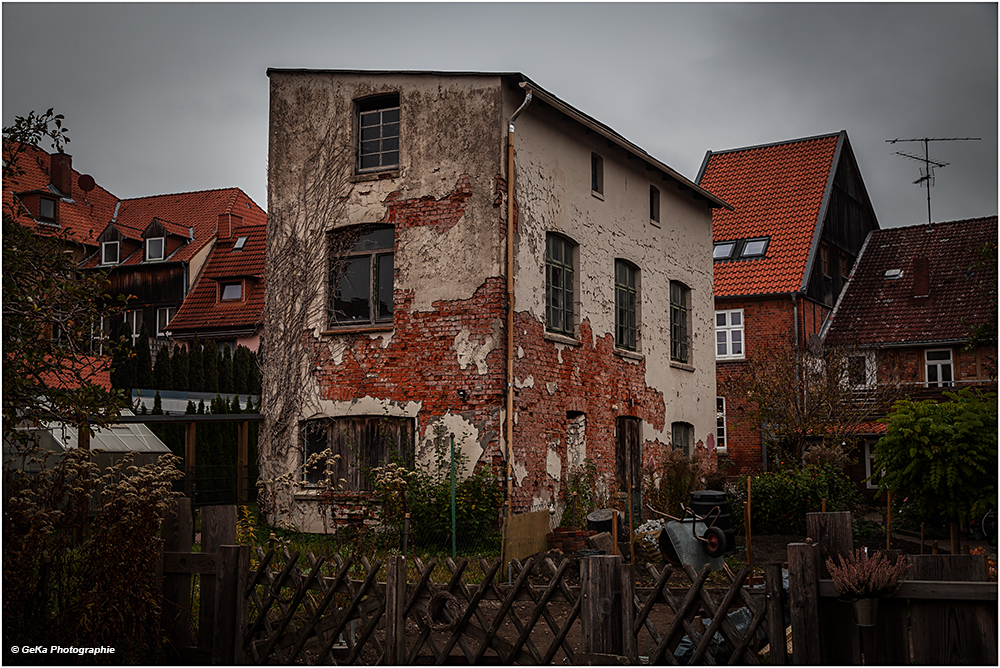 renovierungsbedürftig