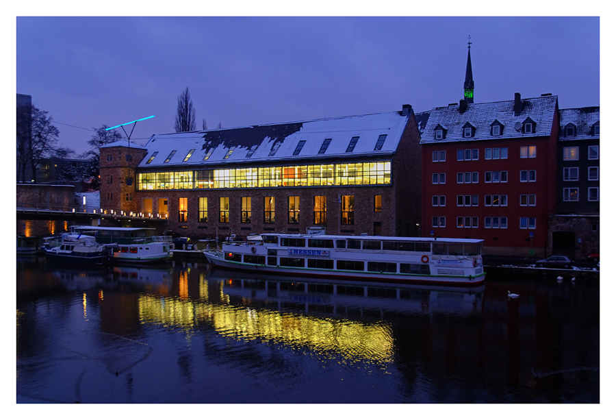 Renthof an einem Winterabend