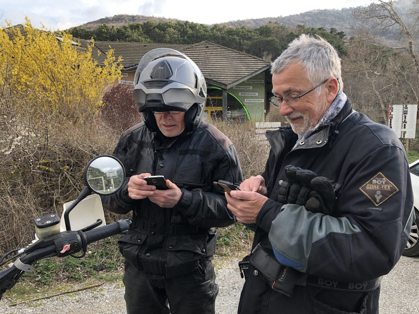 Rentner on tour: Kampf mit der Technik