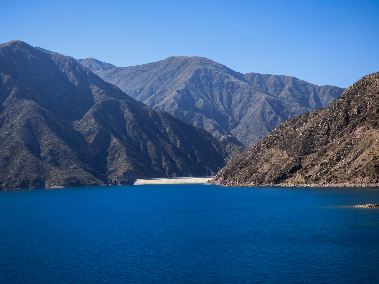 Represa de Potrerillos río Mendoza