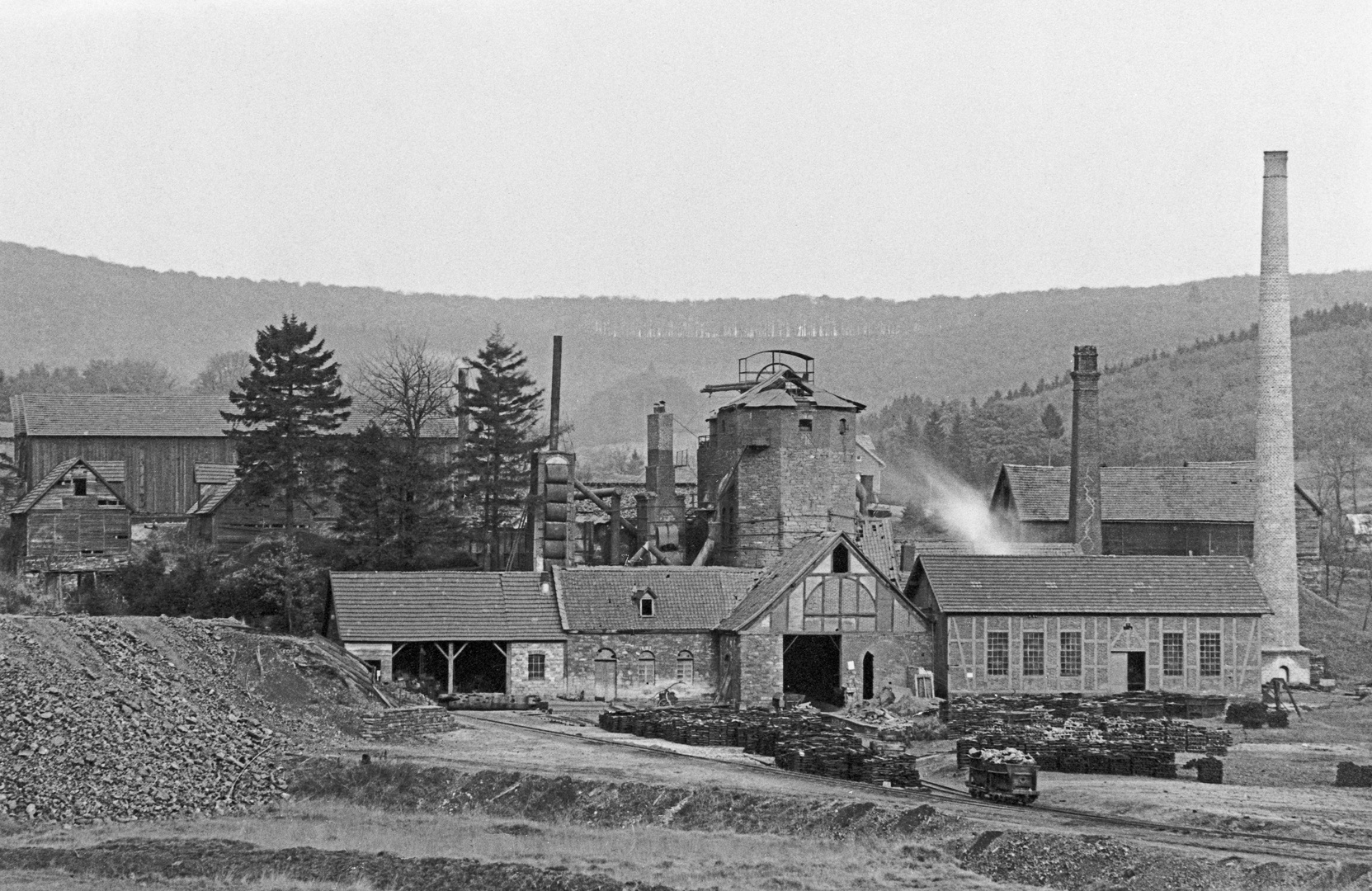 Repro-Aufnahme der Eisenhütte Cöln-Müsen in der Winterbach (war bis 1908 in Betrieb)