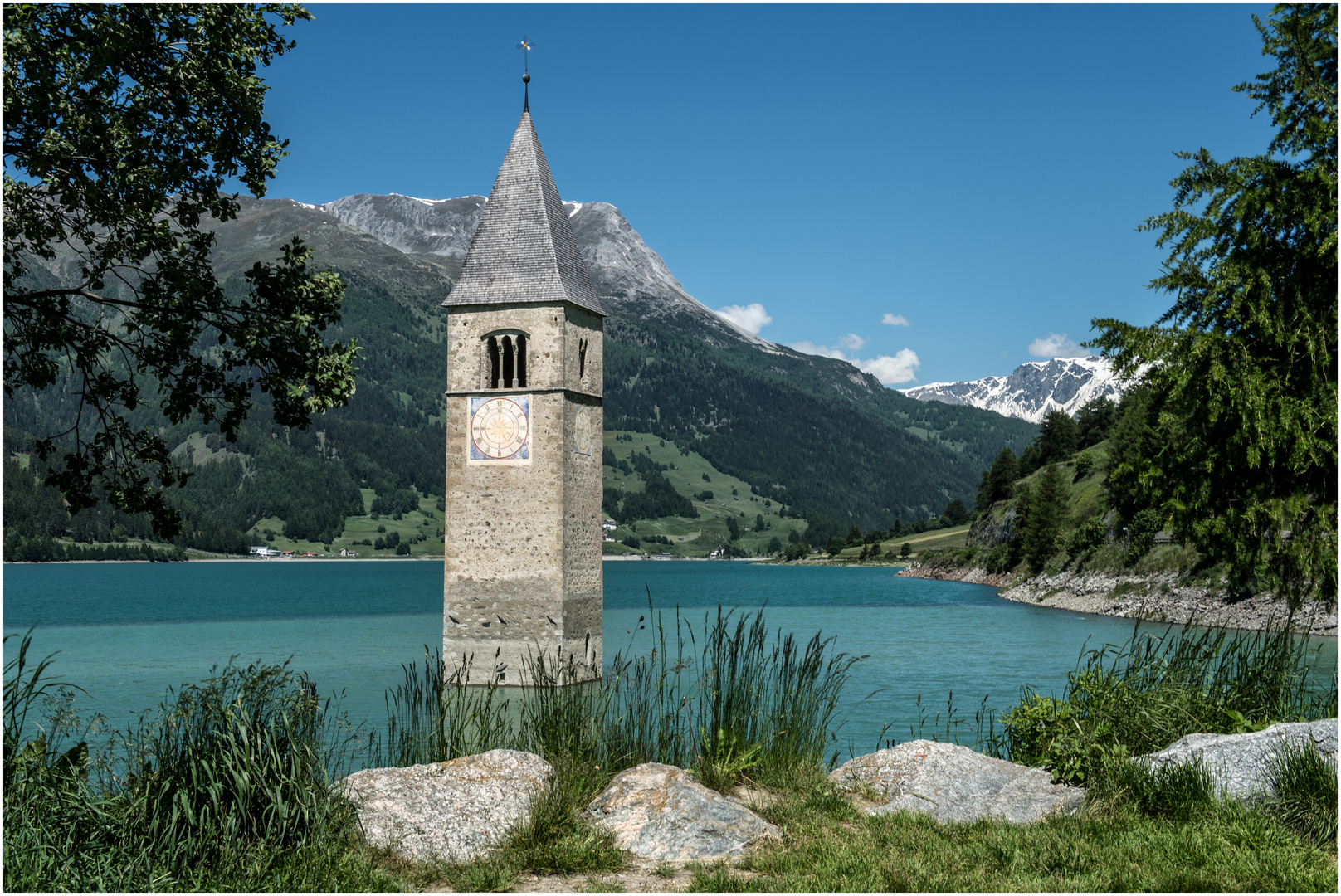 Reschensee mit Kirchturm / 2