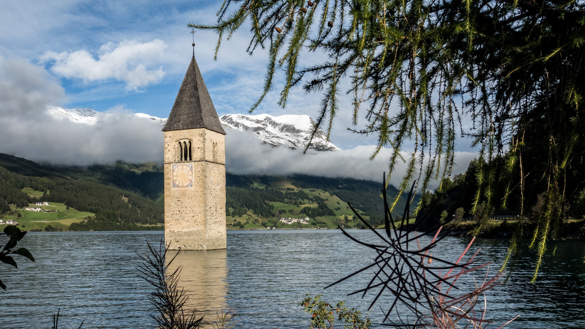 "Reschensee mit Kirchturm Alt-Graun"