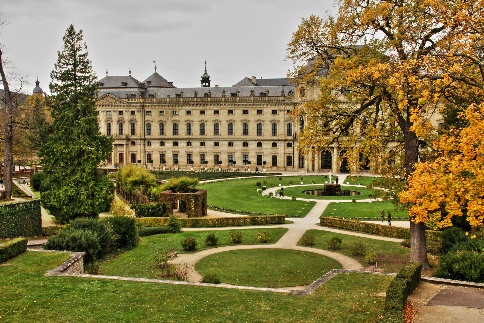 Residenz  Würzburg in Herbststimmung