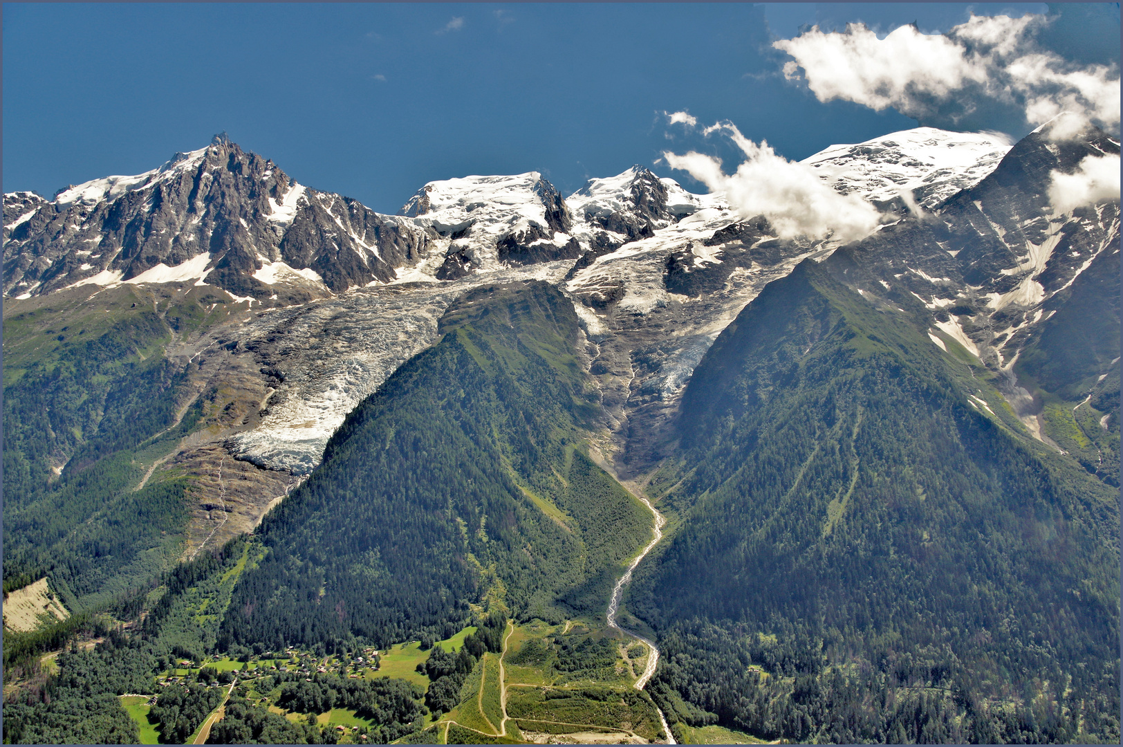 respirez!!!!!!!!!!! la chaîne du  mont blanc vous regarde 