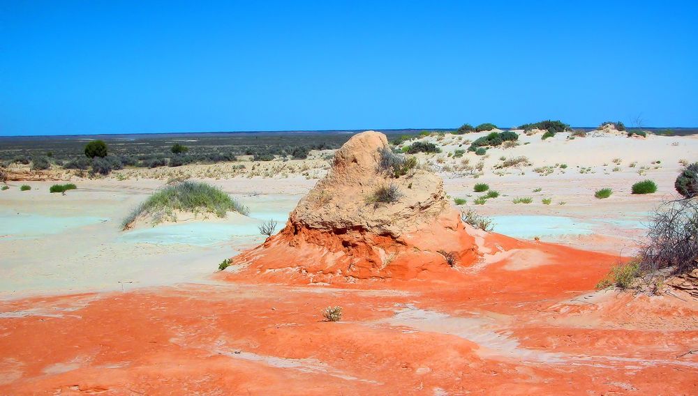 Rest einer bizarr geformten Sanddüne im Mungo NP