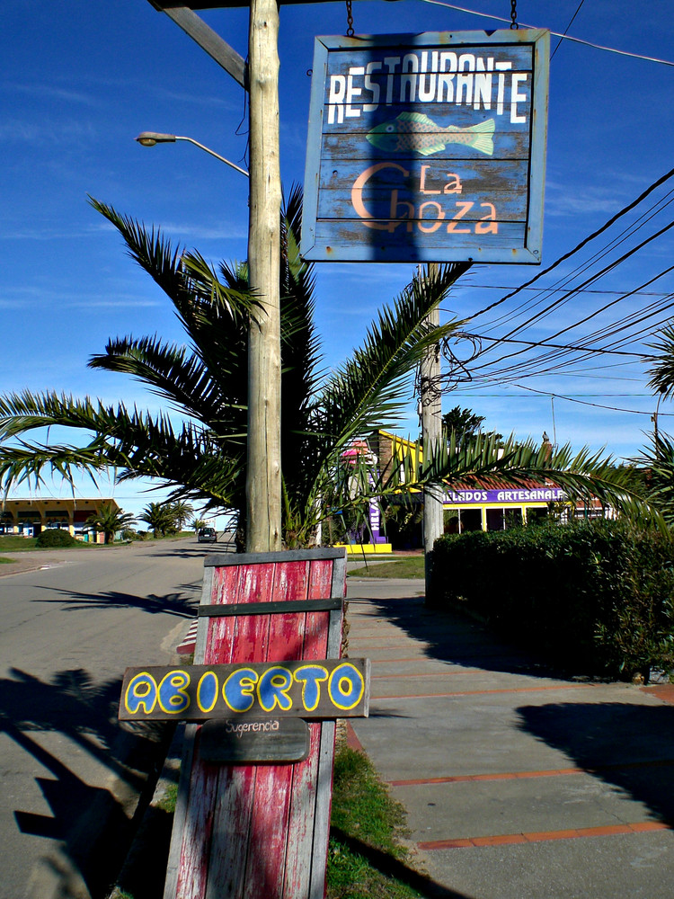 Restaurant in Uruguay von Johanna Goldhahn 