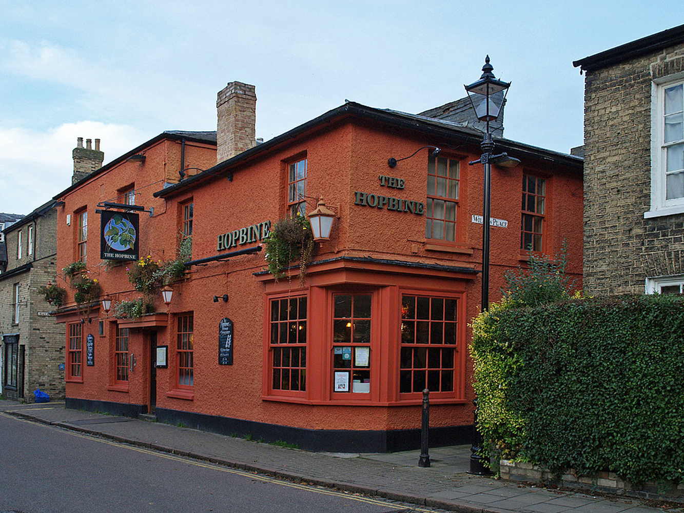 Restaurant « La Tige de Houblon »  --  The Hopbine, Cambridge  --  Restaurant  « Zum Hopfenstiel »