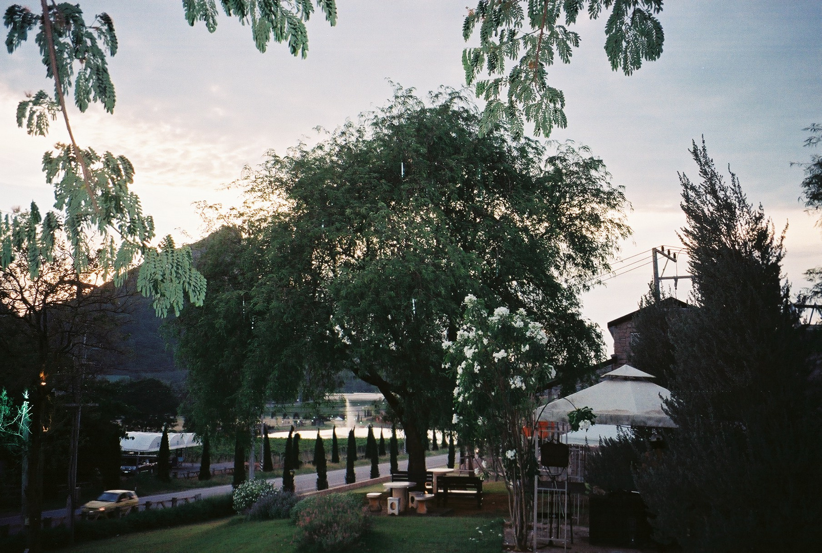 Restaurant on Silver Lake