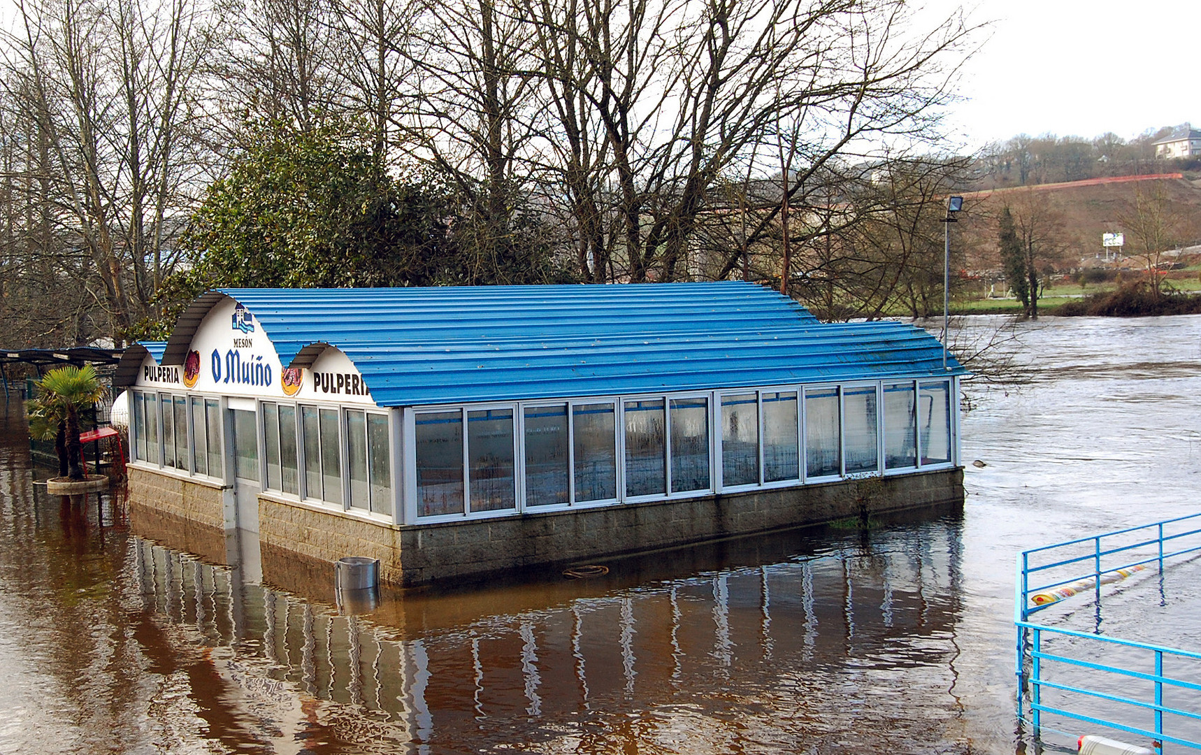 Restaurante inundado