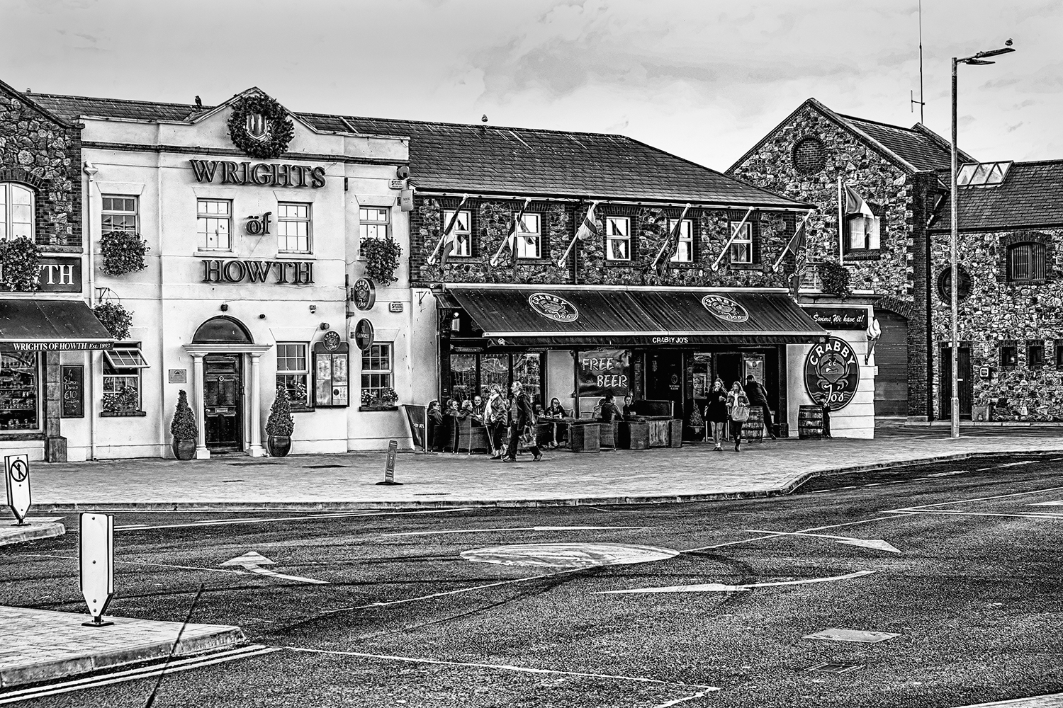 Restaurants im Hafen von Howth (Dublin)