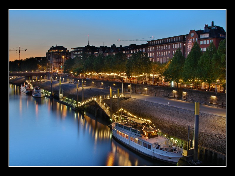 Restaurantschiff "Pinguin" an der Schlachte in Bremen