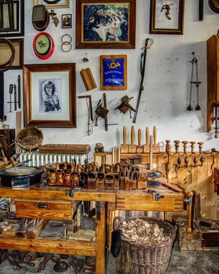 Restauration von Holzgegenständen aller Art, Modellbau und Werkzeugrestauration