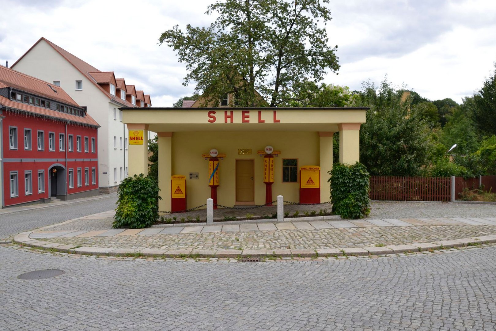 Restaurierte Tankstelle in Kamenz