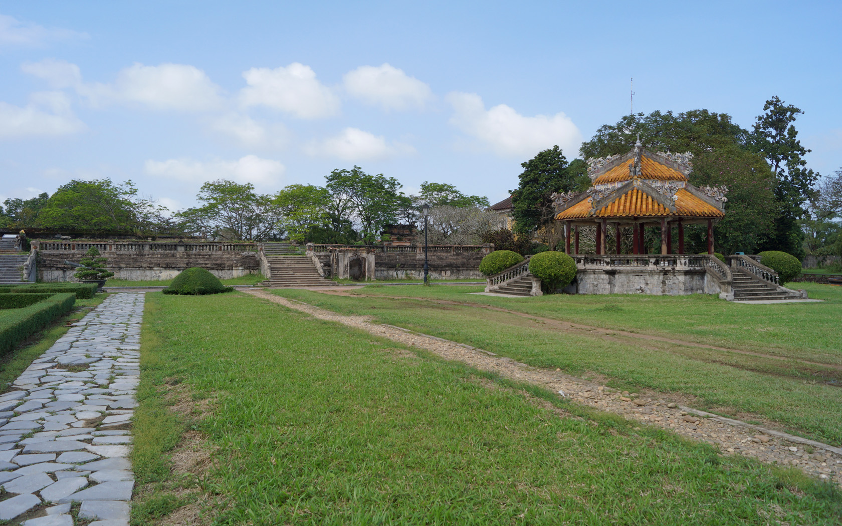 Restaurierter Pavillon in der Königsstadt in Hue