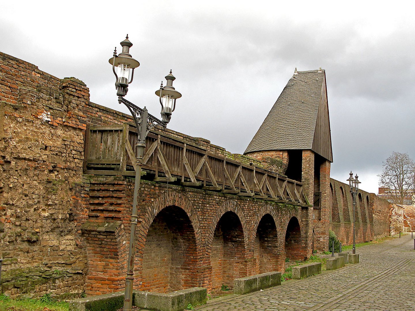 Reste der Stadtmauer!