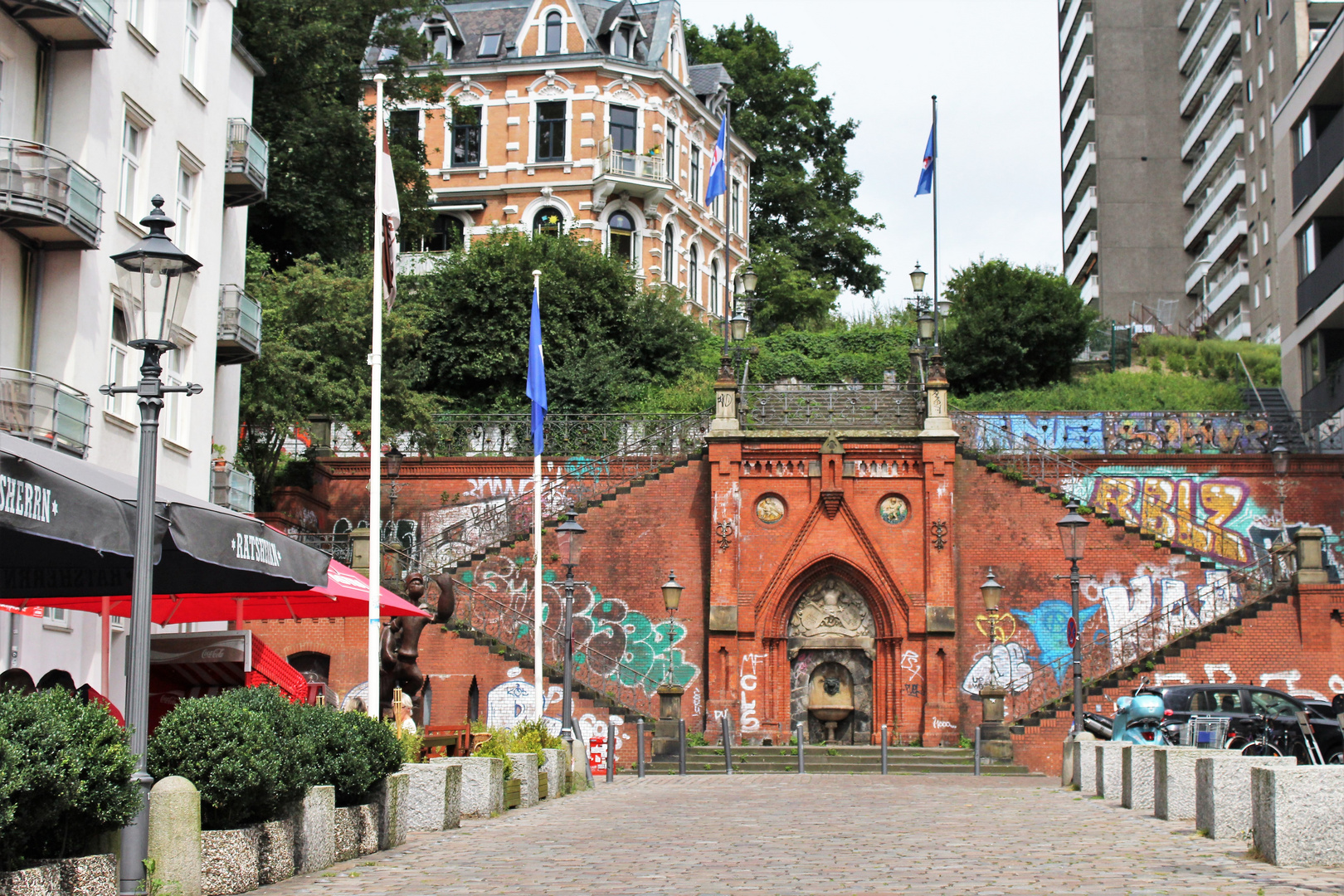 Reste hist. Bauwerke am Fischmarkt