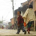 Retour de l'école, Bandipur (Népal)