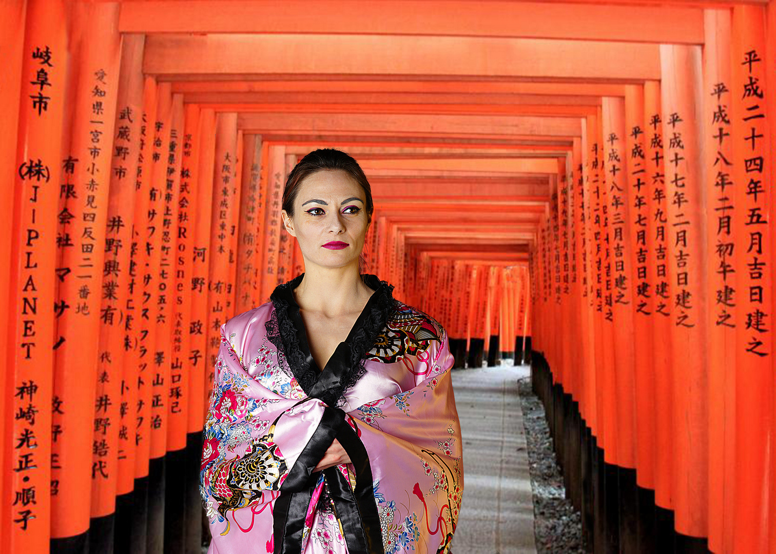 Retour du Fushimi Inari du mont Fuji, le plus grand sanctuaire shinto du Japon.....