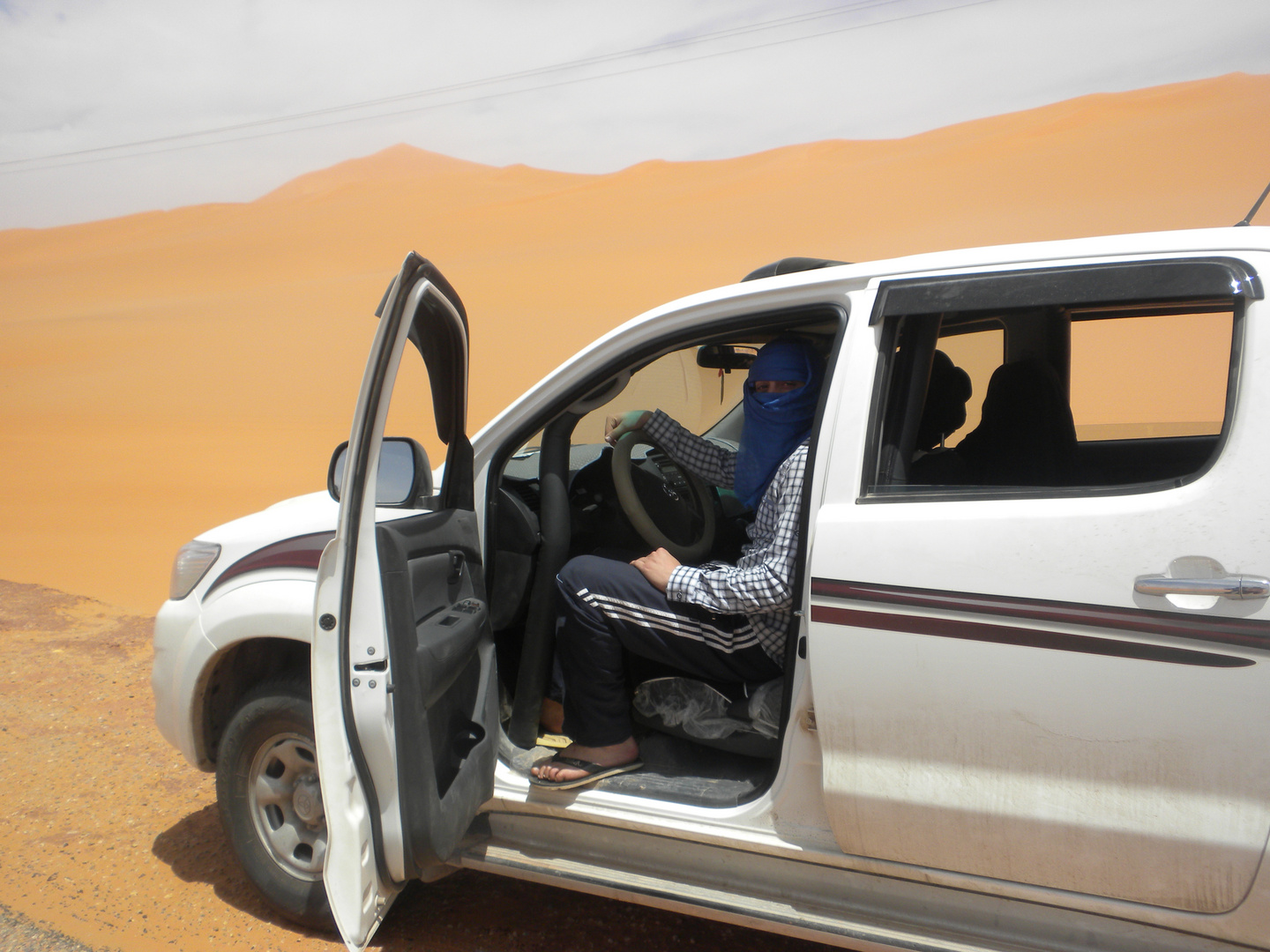 Retour vers Alger ((les dunes de sables de la région de BELGUBOUR)) ((Wilaya de Illizi))