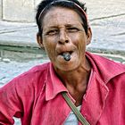 Retrato de mujer con tabaco