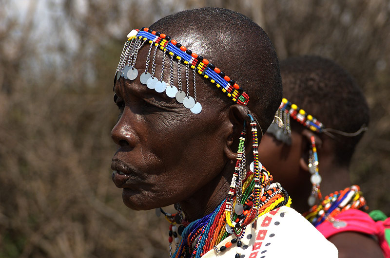 RETRATO MUJER MASAI