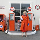 Retro-Gulf-Tankstelle beim Goodwood Revival 2009