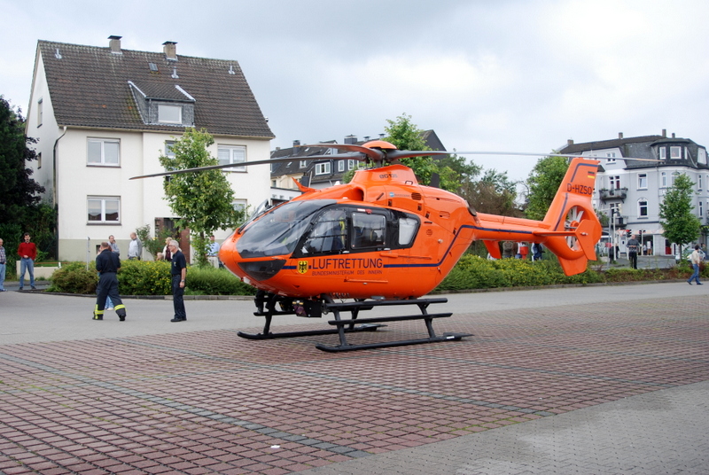 Rettunghelikopter,gesehen heute Schützenstrasse (Solingen)