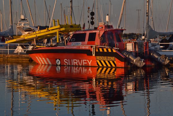 Rettungsboot im Hafen von Kröslin....