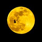 Rettungsflugwacht bei Vollmond