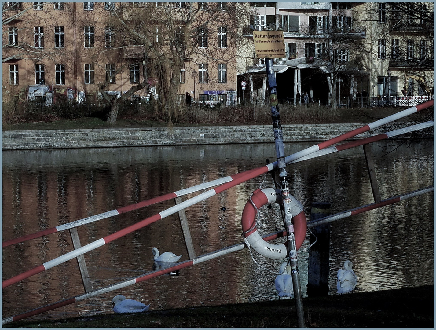 Rettungsgerät im Winter