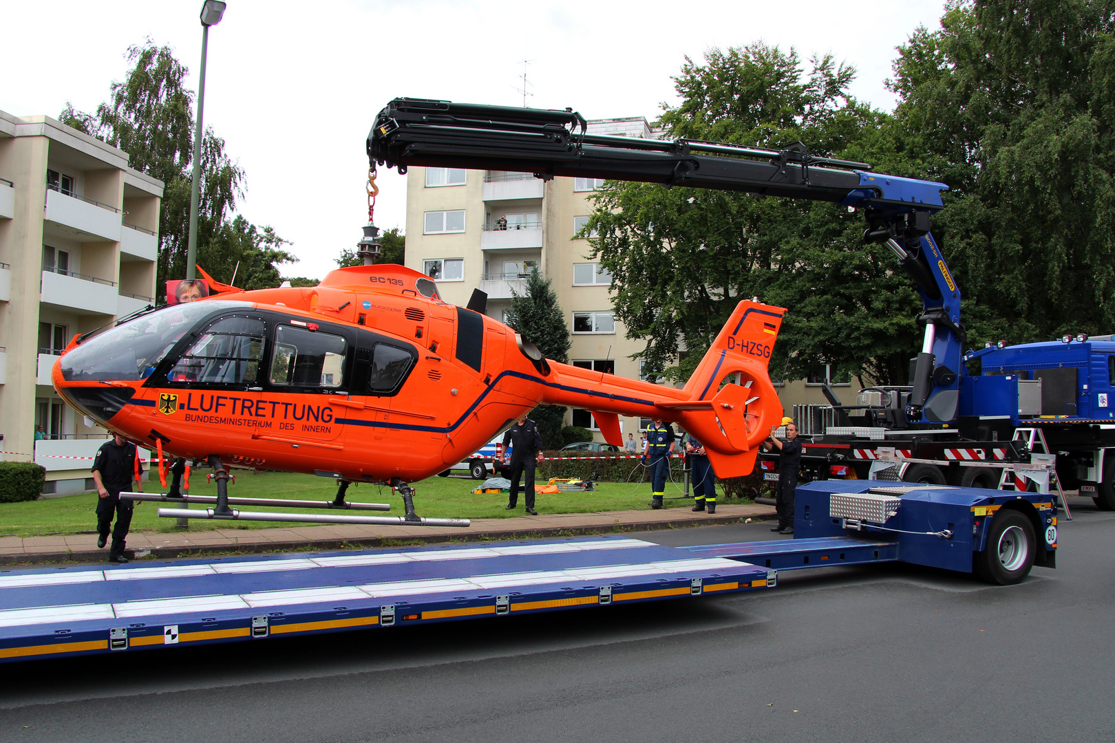 Rettungshubschrauber "Christoph 13" am Haken