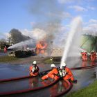 Rettungssoldaten bei Wasserplausch