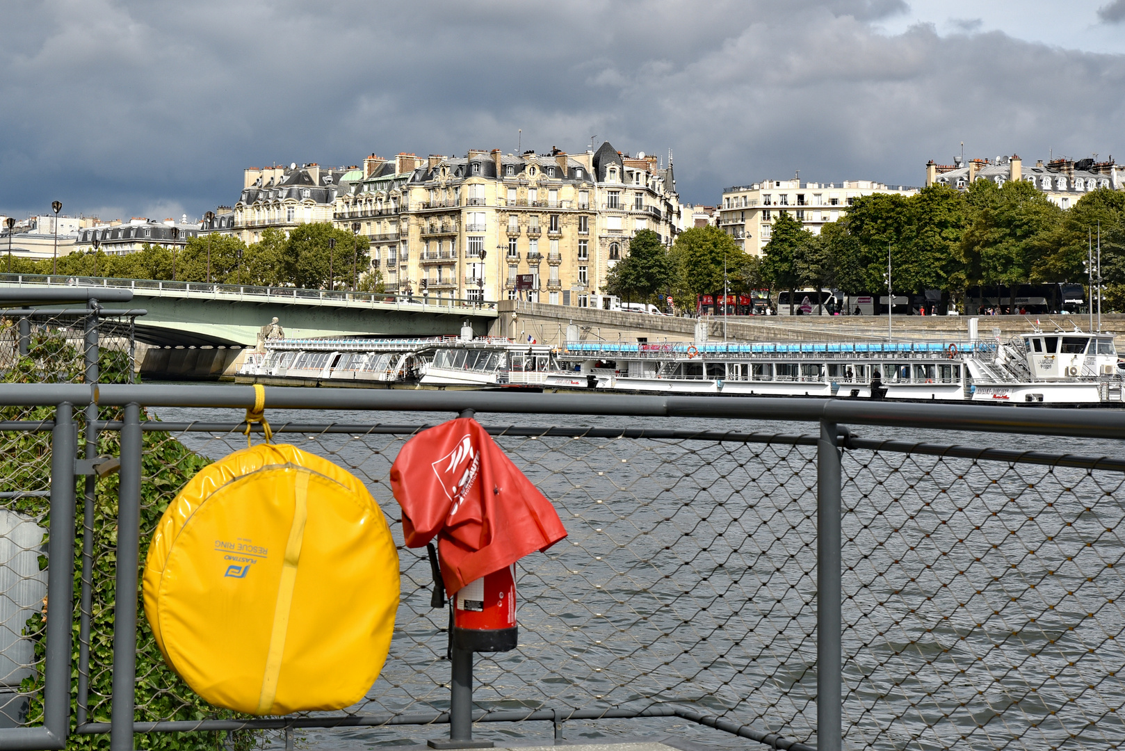 Rettungsstation Seine - Lifeguard Station