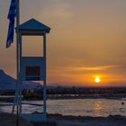 Rettungsturm im Sonnenuntergang