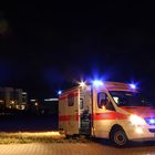 Rettungswache bei Nacht